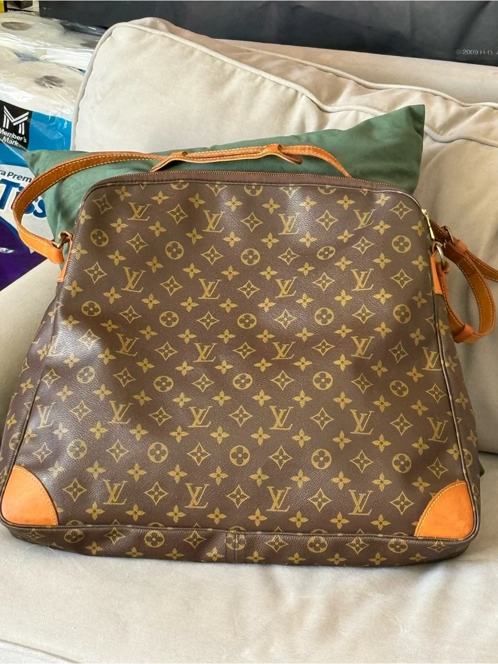 Louis Vuitton Rare Vintage Sac Balade w/Dustbag, lock & Key with COA